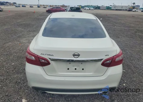 2018 Nissan Altima 2.5 z USA, uszkodzony, nr VIN 1N4AL3AP4JC182722